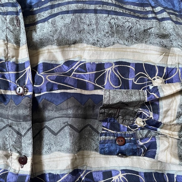 Vintage Silk Button down - Picture 8 of 9